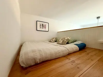 Łóżko lub łóżka w pokoju w obiekcie Cozy Stay Bracka Apartment