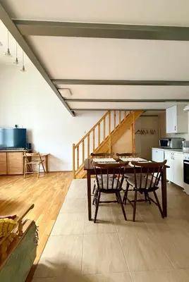 Kuchnia lub aneks kuchenny w obiekcie Comfy Stay Bracka Studio