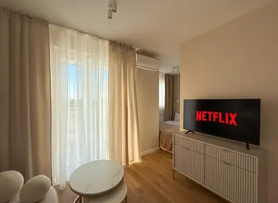 Telewizja i/lub zestaw kina domowego w obiekcie Nowoczesny NEXT Ursus Apartment, Parking, Wi-Fi