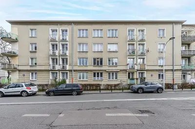 Budynek, w którym mieści się apartament