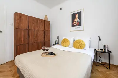 Łóżko lub łóżka w pokoju w obiekcie Lumina 3 room apart near Łazienki Królewskie