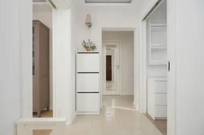 Kuchnia lub aneks kuchenny w obiekcie Cozy and Family Apartment close to the Metro in Warsaw by Noclegi Renters
