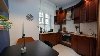 Kuchnia lub aneks kuchenny w obiekcie Bella Luna Luxury Suites - Chic Old Town Warsaw Apartment