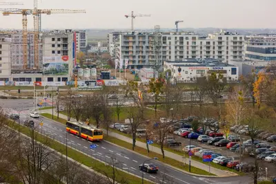 Widok na miasto Warszawa z tego apartamentu