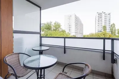Balkon lub taras w obiekcie Urban Chic - Warsaw Center - 3 Bedrooms - Pereca Residence