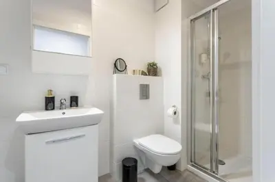 Łazienka w obiekcie Urban Chic - Warsaw Center - 3 Bedrooms - Pereca Residence