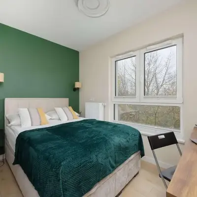 Green Apartment in Warsaw with Parking