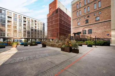 Budynek, w którym mieści się apartament