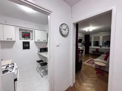 Kuchnia lub aneks kuchenny w obiekcie Elegant Apartment Warsaw Panorama