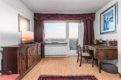 Część wypoczynkowa w obiekcie Broniewskiego 9E by Homeprime