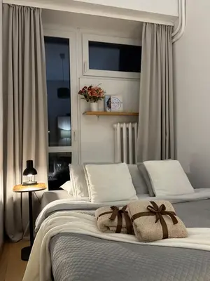 Łóżko lub łóżka w pokoju w obiekcie Spacious 2 bedroom Apartment in Warsaw Centre, Fast Wi-Fi, Self Check In, Family & Work Friendly