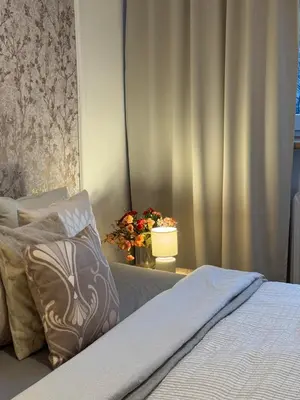 Łóżko lub łóżka w pokoju w obiekcie Spacious 2 bedroom Apartment in Warsaw Centre, Fast Wi-Fi, Self Check In, Family & Work Friendly