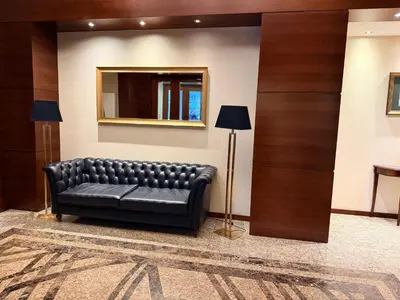 Część wypoczynkowa w obiekcie Apartament w samym centrum z parkingiem, Bagno 2 by OhMyHome