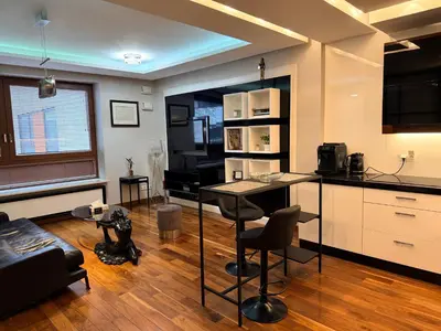 Kuchnia lub aneks kuchenny w obiekcie Apartament w samym centrum z parkingiem, Bagno 2 by OhMyHome