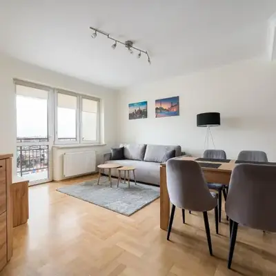 Bemowo Spacious Apartment by BookingHost