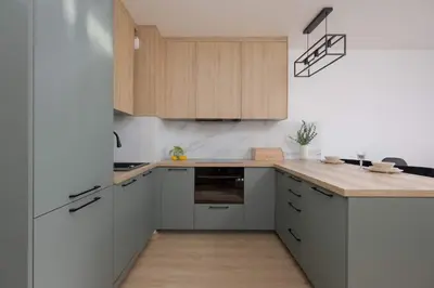 Kuchnia lub aneks kuchenny w obiekcie Stylish Apartment Habicha with Air Conditioning and Underground Parking by Noclegi Renters