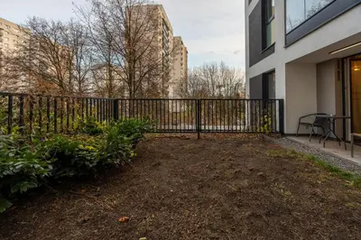 Ogród w obiekcie Warsaw Bemowo Apartment - Terrace, Bus Stop nearby - by Rentujemy