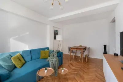 Część wypoczynkowa w obiekcie Close-Urban Chic - One-Bedroom near POLIN Museum, Anielewicza