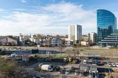 Widok na miasto Warszawa z tego apartamentu