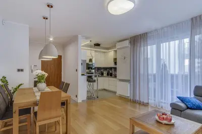 Kuchnia lub aneks kuchenny w obiekcie Apartment near Royal Lazienki Park