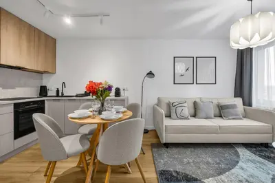 Kuchnia lub aneks kuchenny w obiekcie Wola Apt - 8th Floor, Tram&Bus Nearby