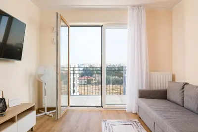 Część wypoczynkowa w obiekcie Bemowo Pleasant Apartment by BookingHost