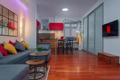 Telewizja i/lub zestaw kina domowego w obiekcie LYNA Home Gold - Light Residence