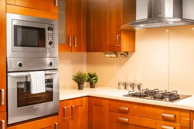 Kuchnia lub aneks kuchenny w obiekcie Nowy Świat Quiet Apartment
