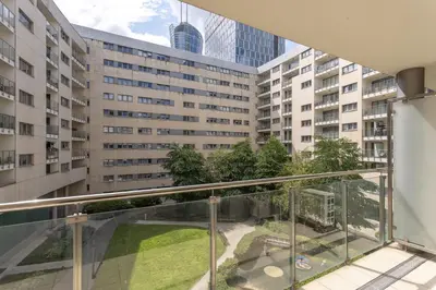Budynek, w którym mieści się apartament