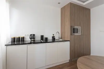 Kuchnia lub aneks kuchenny w obiekcie Close-Urban Apartaments - Great Location - City Center - Wronia В