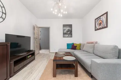 Telewizja i/lub zestaw kina domowego w obiekcie Kolska 11 by Homeprime
