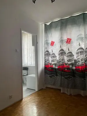 Plan piętra w obiekcie Przytulne mieszkanie na spokojny nocleg w pobliżu metra Kondratowicza, 22 minuty metrem do Stadionu Narodowego, samodzielne zameldowanie ,wystawiamy faktury dla firmy KSeF