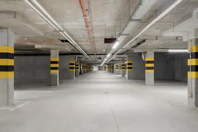 Plan piętra w obiekcie Apartamenty Krakowska Nowe budownictwo 2025r Strzeżone i zamknięte osiedle z ochroną Darmowy parking zewnętrzny Płatny parking podziemny Samodzielne zameldowanie Duży taras Blisko lotnisko im Chopina i centrum Warszawy