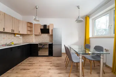Kuchnia lub aneks kuchenny w obiekcie Bemowo Lotnisko Snug Apartment by BookingHost