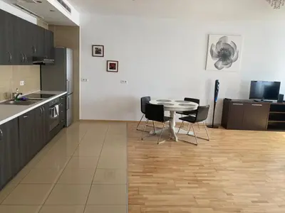 Kuchnia lub aneks kuchenny w obiekcie Platinum Towers Hotel Apartments with parking