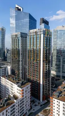 Widok na miasto Warszawa z tego apartamentu