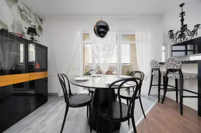 Plan piętra w obiekcie Avenue Chic Apartment Wilanowska by Solarento
