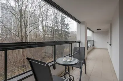 Balkon lub taras w obiekcie Nowaka-Jeziorańskiego Modern Comfort Apartment by Solarento