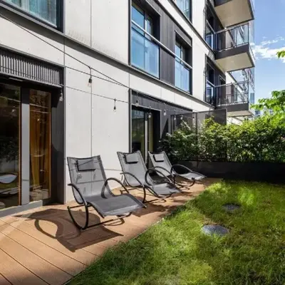 Close-Golden Apartments Warsaw - Luxury 2-Bedroom