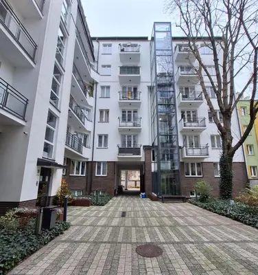Budynek, w którym mieści się apartament