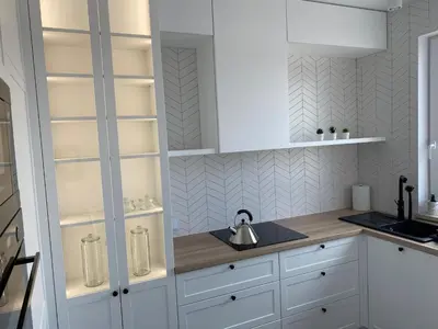 Kuchnia lub aneks kuchenny w obiekcie Apartamenty Wiślany Mokotów, Krok od Centrum i Łazienek Królewskich