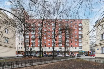 Budynek, w którym mieści się apartament
