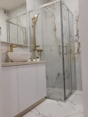 Łazienka w obiekcie Apartament, 2 pokoje, Zielonka k Warszawy