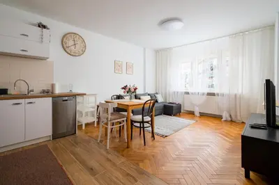 Kuchnia lub aneks kuchenny w obiekcie Twarda Downtown Apartment by BookingHost