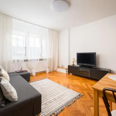 Twarda Downtown Apartment by BookingHost