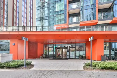 Budynek, w którym mieści się apartament
