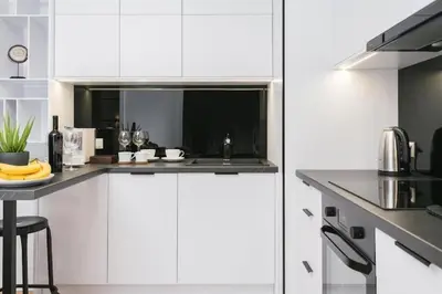 Kuchnia lub aneks kuchenny w obiekcie Golden Apartments - Mennica Residence, 1-Bedroom in City Center#140