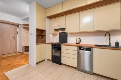 Kuchnia lub aneks kuchenny w obiekcie Apartment Sady Żoliborskie by Your Freedom