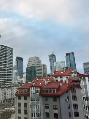 Widok na miasto Warszawa z tego apartamentu