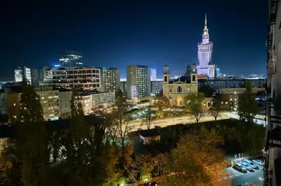 Widok na miasto Warszawa z tego apartamentu
